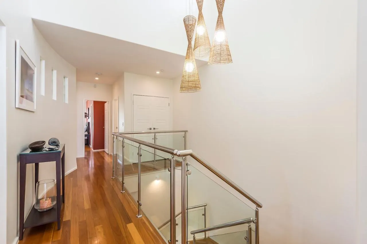 Costa Del Sol - Beachfront Lennox Head Holiday home