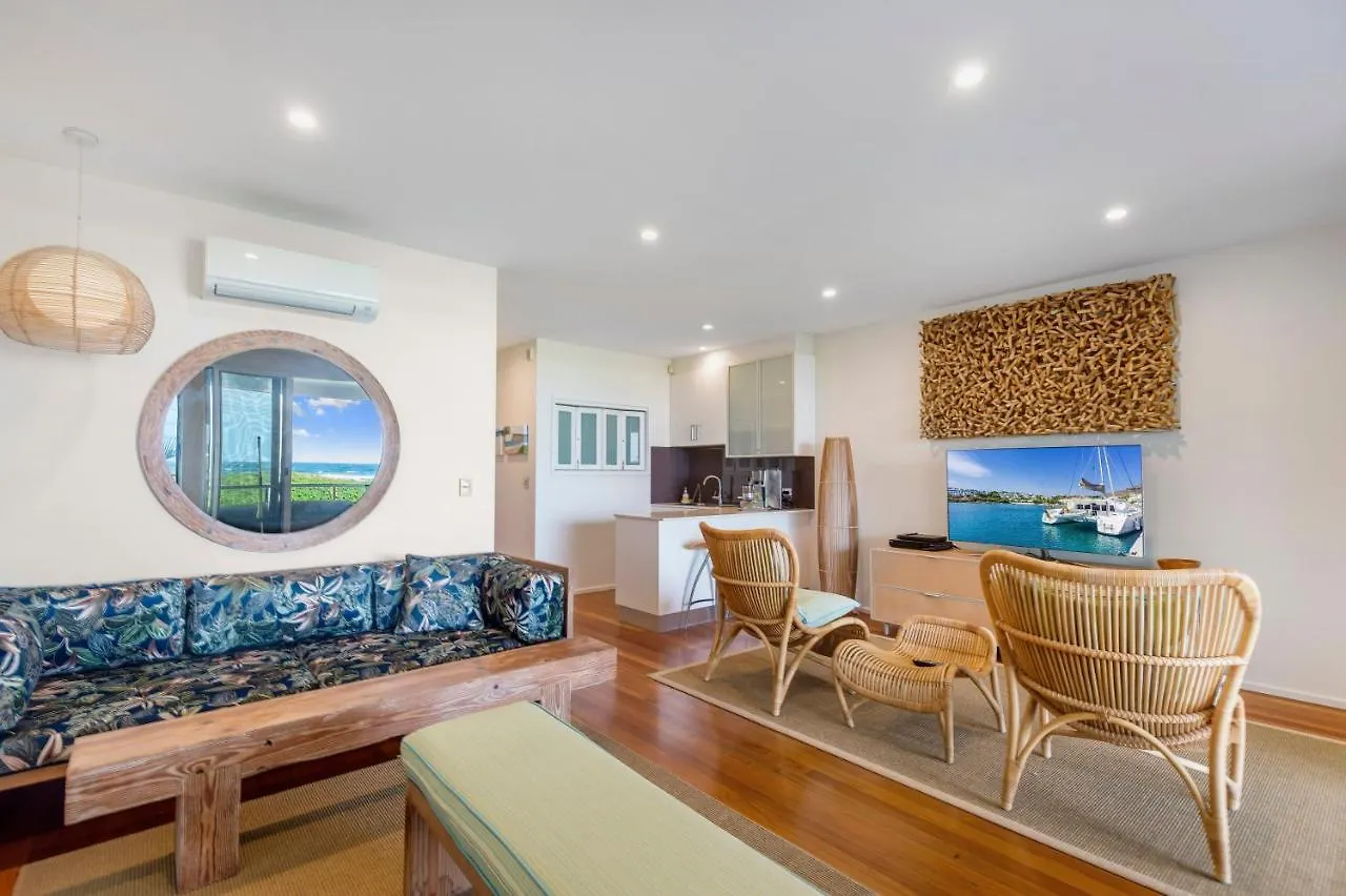 Costa Del Sol - Beachfront Lennox Head Holiday home