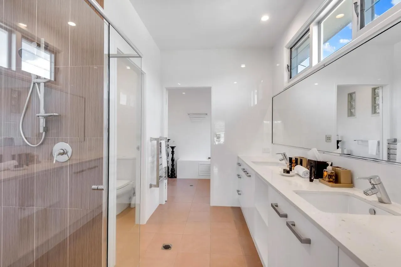 Costa Del Sol - Beachfront Lennox Head